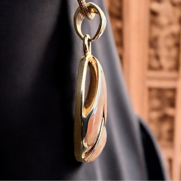 Pink Opal Rose Gold Over Sterling Silver Pendant & 18KGP Chain - Picture 4 of 8